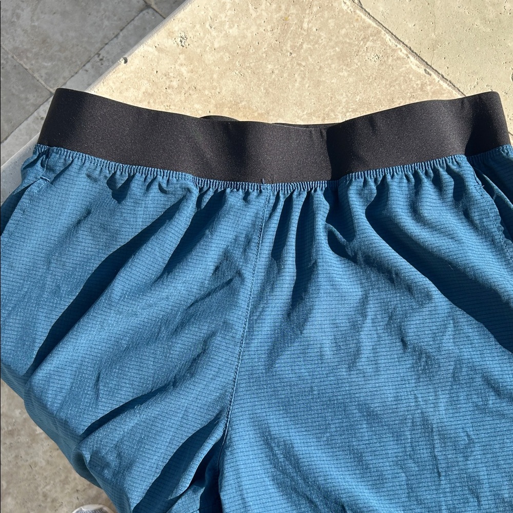 AB3 Men’s Athletic Shorts Blue Size Medium Lightweight Gym Running
